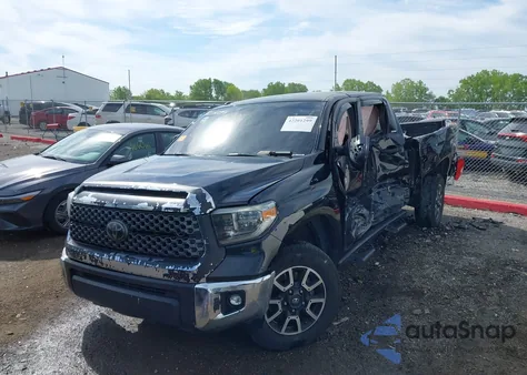 2018 Toyota Tundra Sr5 5.7L V8 z USA, uszkodzony, nr VIN 5TFDW5F15JX766487
